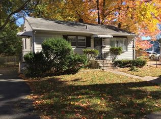 854 Pine St, Roselle, NJ 07203