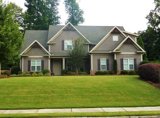 2 Fairway Dr, Newnan, GA 30265