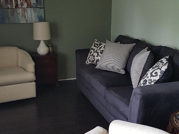 4th image of 23381 Farringdon Ave #52