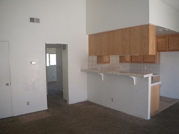 3rd image of 7242 Palo Alto Ave