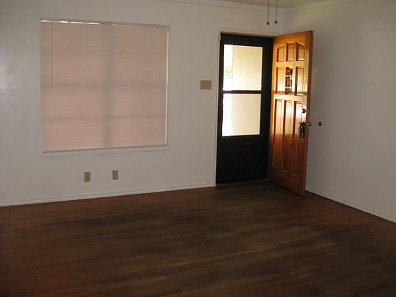 2nd image of 4502 Carroll Ln