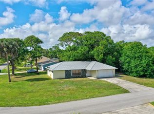 549 Hibiscus Ave, Sebastian, FL 32958