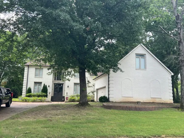 2864 Levee Oaks W, Collierville, TN 38017