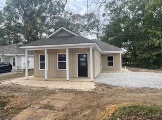 712 S 1st St, Amite, LA 70422