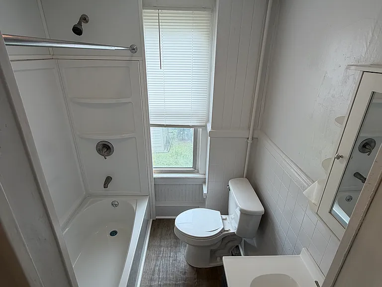 270 Crystal Ave #1 — Photo 10