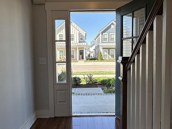 4th image of 2073 Orangery Dr
