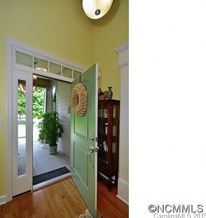 5th image of 99 Meadow Run Dr