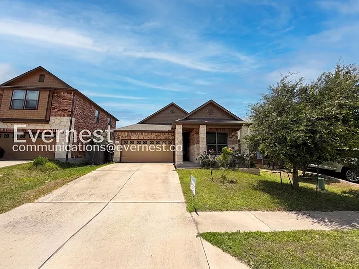 1705 Garamond Ln — Photo 2