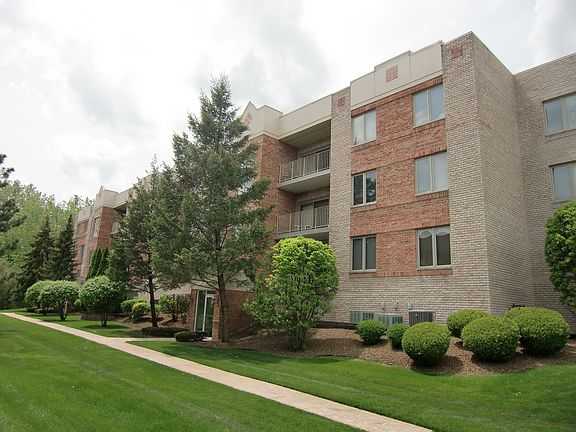3rd image of 7831 W 157th St Unit 104
