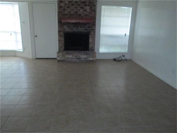4th image of 7007 Briargate Dr