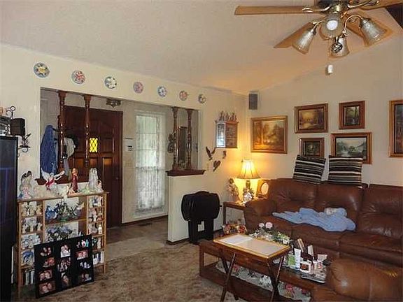 5th image of 1112 Cedar Hill Pl