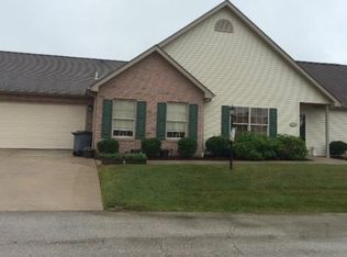 1102 Timberwood Dr, Beaver Falls, PA