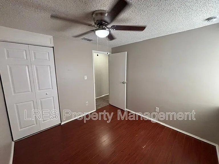 4974 Sanoma Vlg — Photo 14