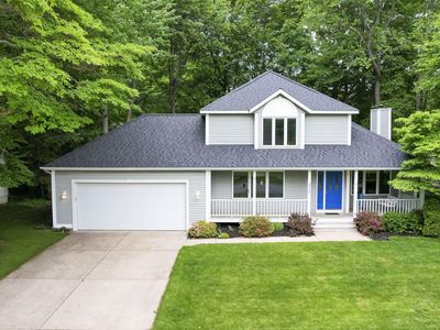 6433 Castle Ave, Holland, MI, 49423