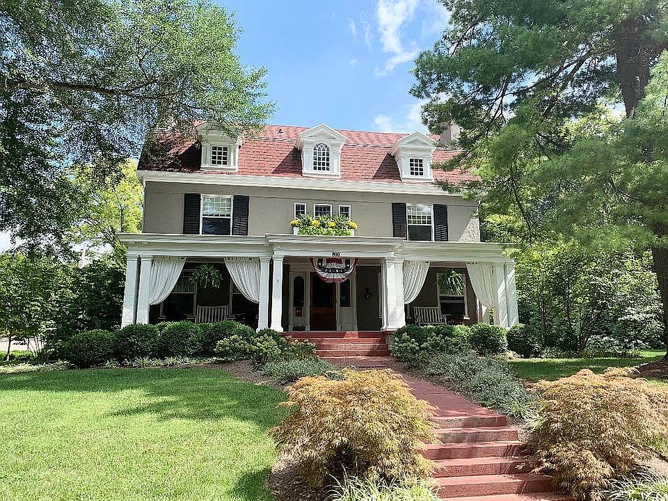 1st image of 800 Oakwood Ave