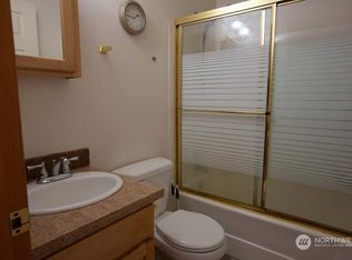 4 Fairway Ln, Bellingham, WA 98229