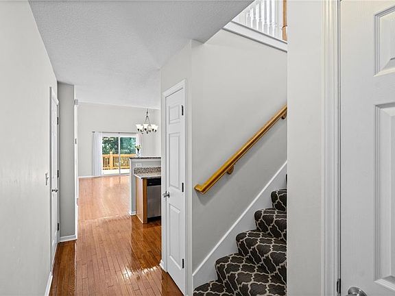 3rd image of 3637 NW 85th St