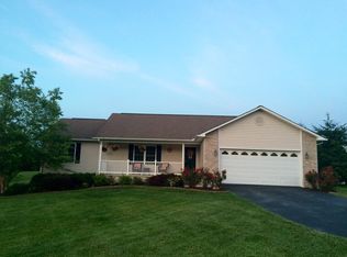 157 Autumn Dr, Crossville, TN 38571