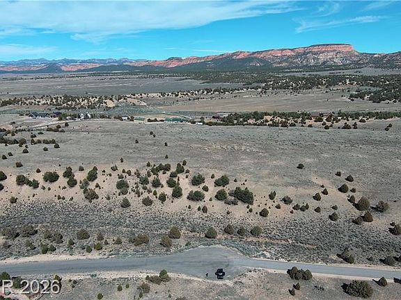 3rd image of 1825 E Eagle Ridge Cir