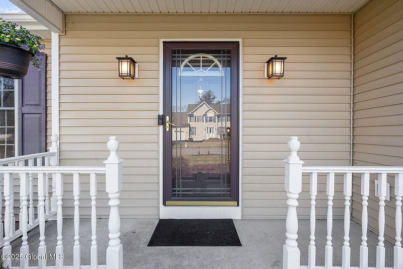 3rd image of 211 Concord Hill Drive