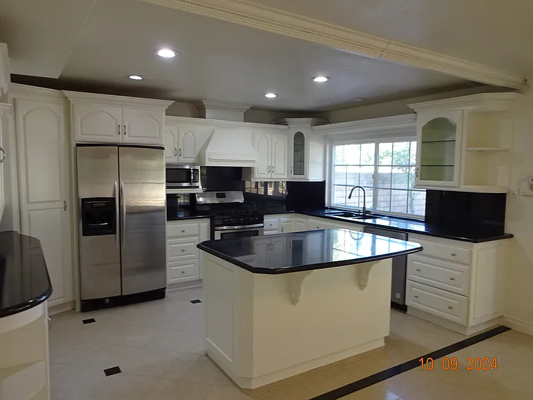 Open Kitchen