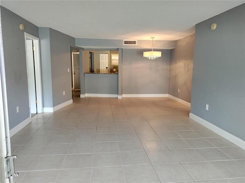 1st image of 4215 N University Dr APT 102