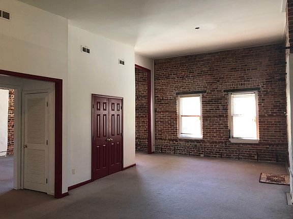 2nd image of 608 High St