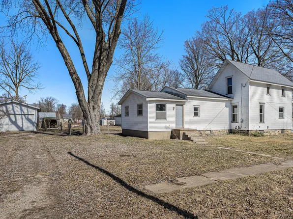 325 S Elizabeth St, Bellevue, MI 49021