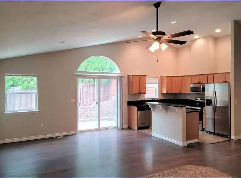38859 Jerger St — Photo 6