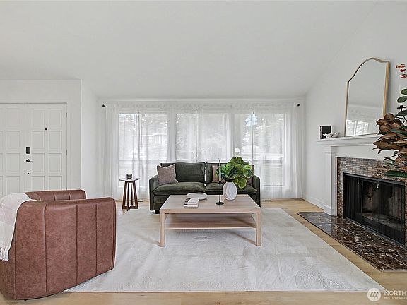 4th image of 17904 156th Place SE