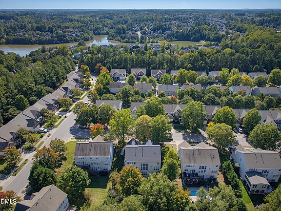 5th image of 502 Siltstone Pl