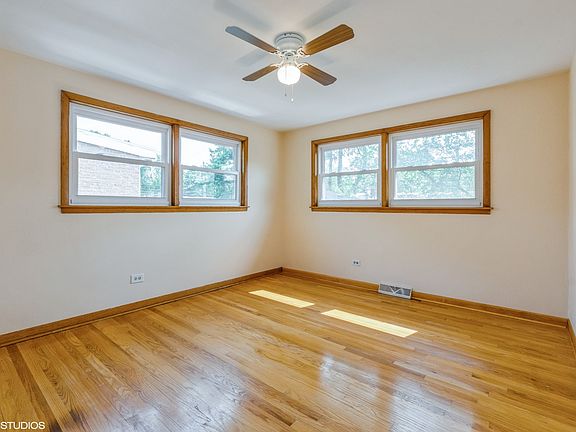 4th image of 10517 S Kildare Ave