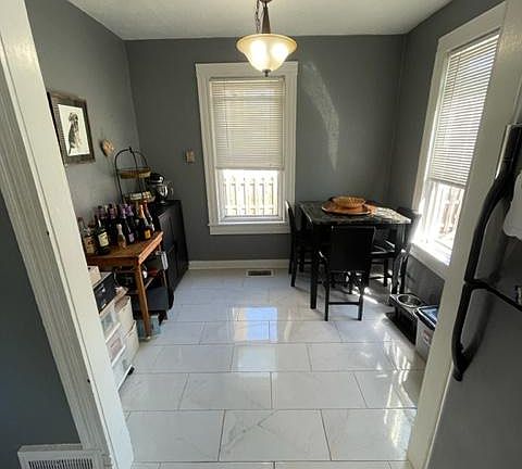 4th image of 1427 Hopkins Ave