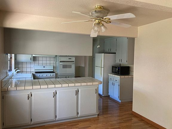 3rd image of 1553 Rainier Ave