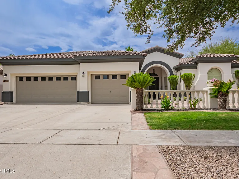 4711 E Buckboard Ct — Photo 3
