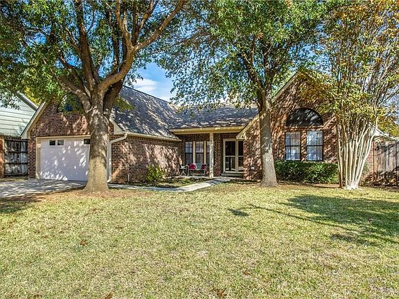2nd image of 3406 Buena Vista Cir