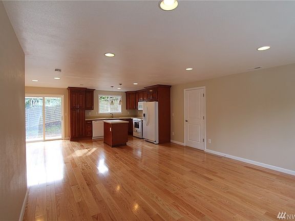 2nd image of 6461 NE Center St