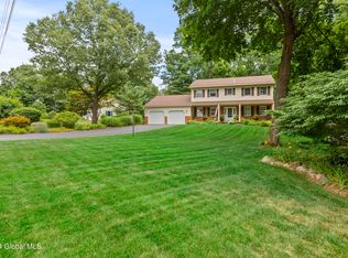 2 Ridge Ln, Ballston Lake, NY 12019