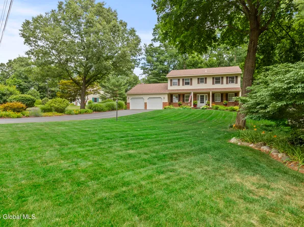 2 Ridge Lane, Ballston Lake, NY 12019