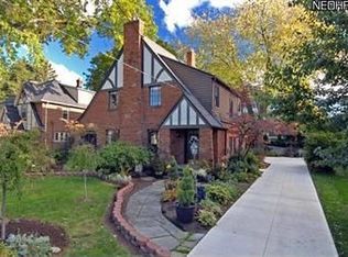 21127 Lake Rd, Rocky River, OH 44116