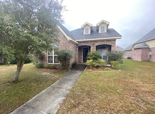 524 Palm Breeze Dr, Ocean Springs, MS 39564
