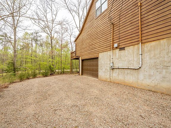 5th image of 265 Missabbey Ln