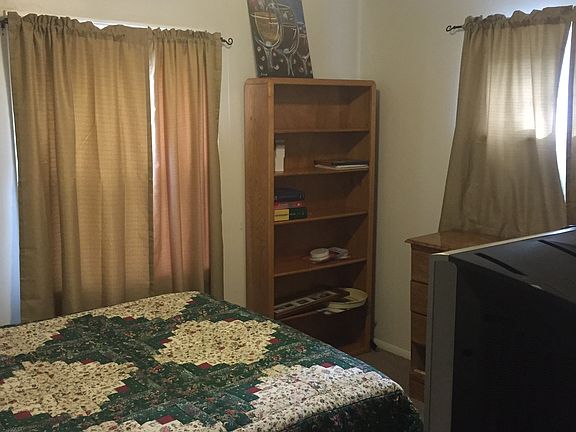 4th image of 2239 E Parkwood Ave