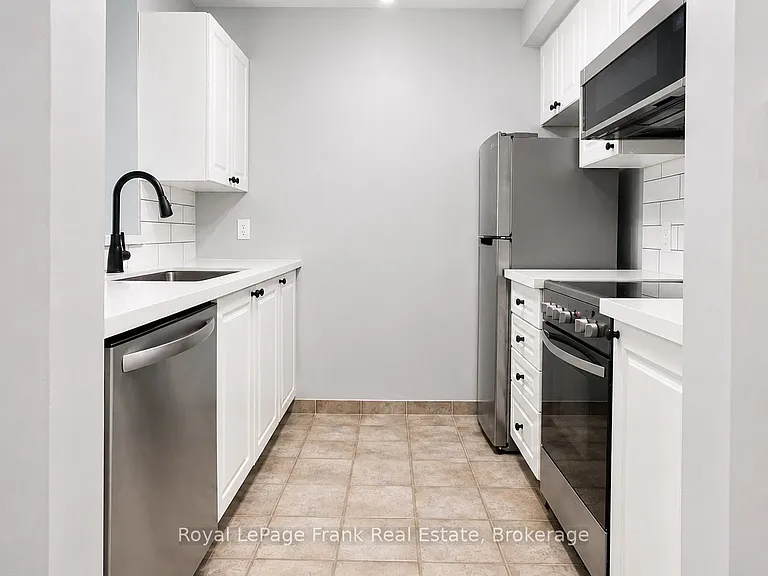 1 Lee Centre Dr #1002 — Photo 12