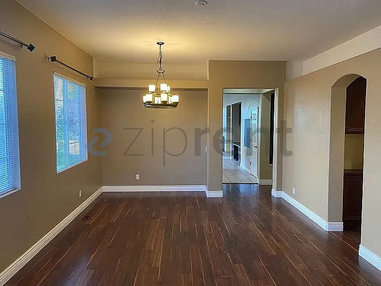4591 Mount Bachelor Dr — Photo 7