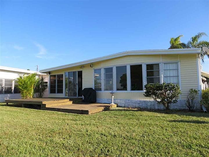 1st image of 332 Shoreland Dr