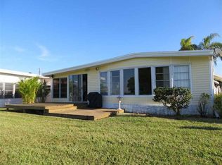 332 Shoreland Dr, Fort Myers, FL 33905
