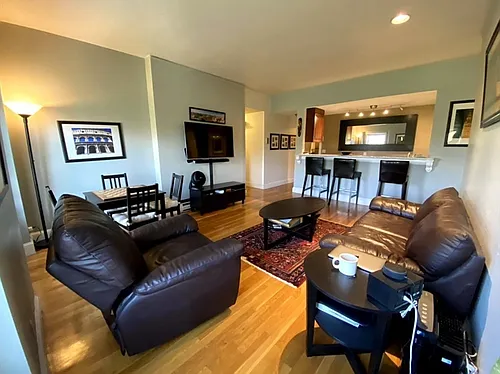 42 W Newton St #424 Photo 1
