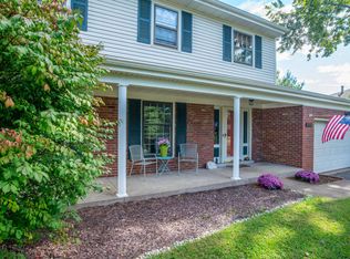 9109 Trentham Ln, Louisville, KY 40242