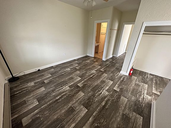 5th image of 107 E Main St #16309340